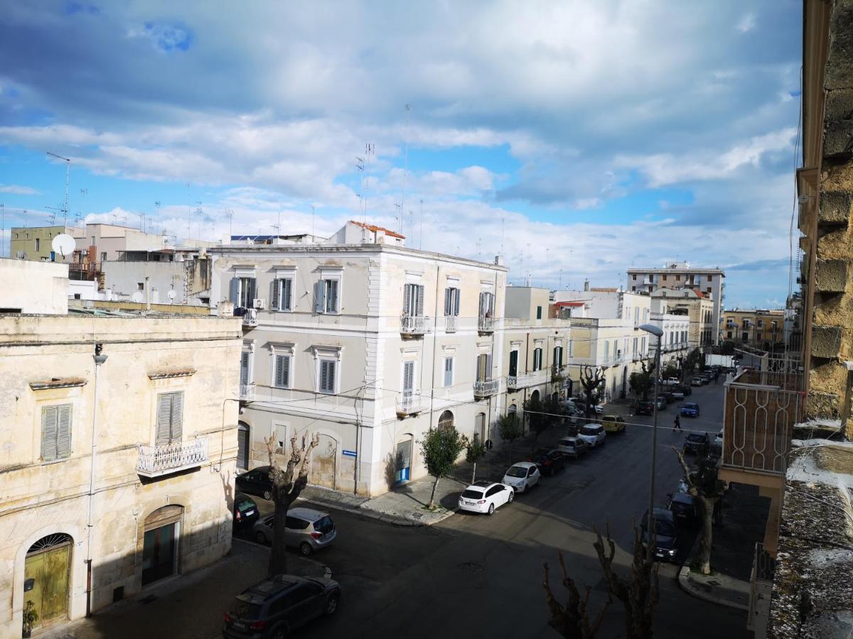 La Casa Delle Sorprese Apartment Trani Luaran gambar